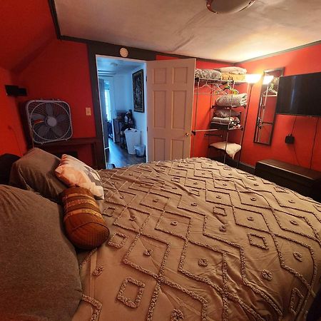 Cozy 3 Bedroom House In Downtown إيثاكا المظهر الخارجي الصورة