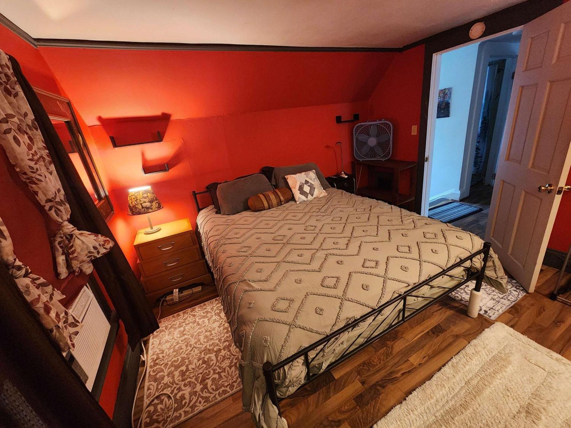 Cozy 3 Bedroom House In Downtown إيثاكا المظهر الخارجي الصورة